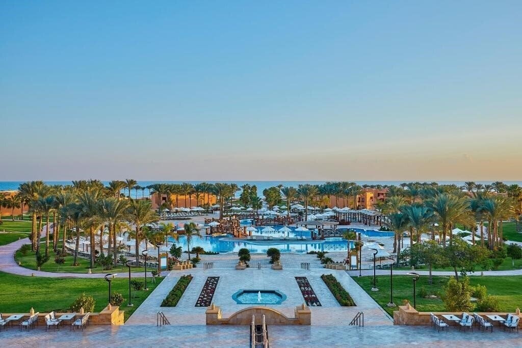 Отель Resta Grand Resort 5*