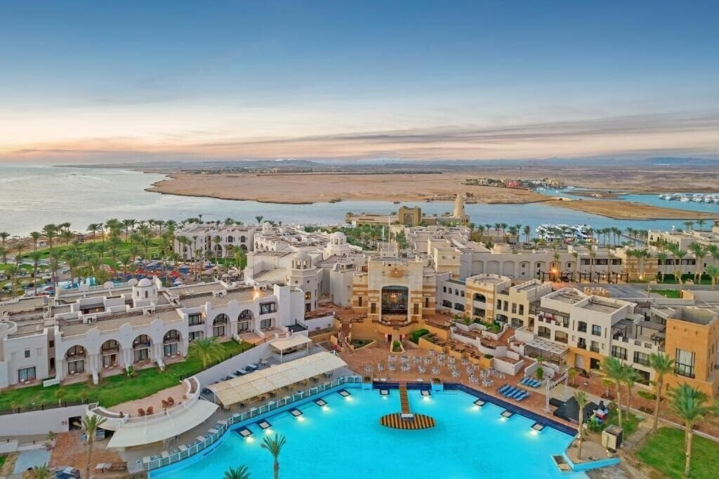 Отель Pickalbatros Sands Hotel Port Ghalib 5*