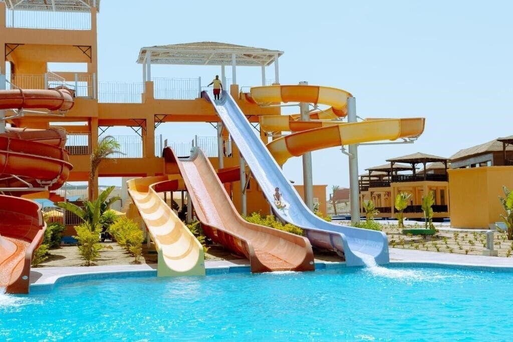 Отель Pickalbatros Villaggio Resort - Portofino 4*