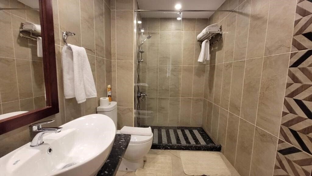 Фотографія Oyster Bay Beach Resort & SPA Luxury Serviced Condo 4*