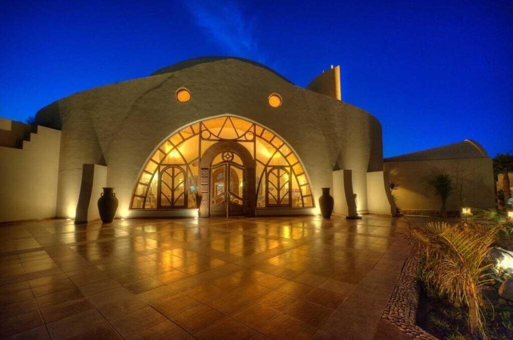Готель Shams Alam Beach Resort 4*