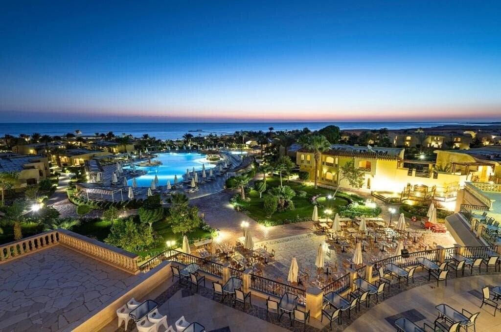Готель The Three Corners Fayrouz Plaza 5*