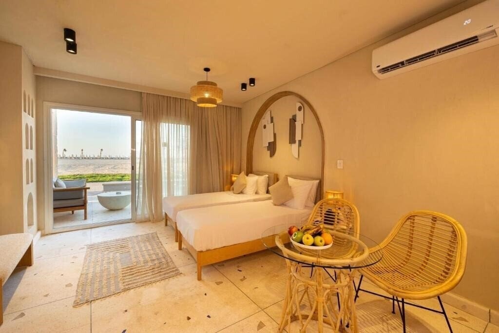 Фотография Makai By Brassbell Hyde Park Sea Shore 5*