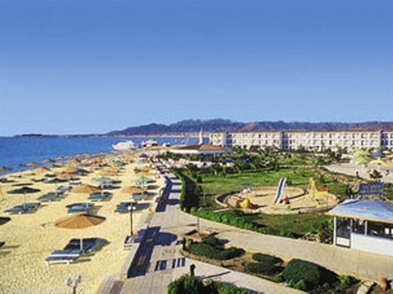 Отель Holiday Inn Resort Safaga Palace 4*