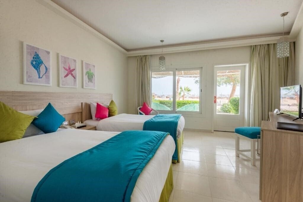 Готель Shams Lodge Water Sport Resort 4*
