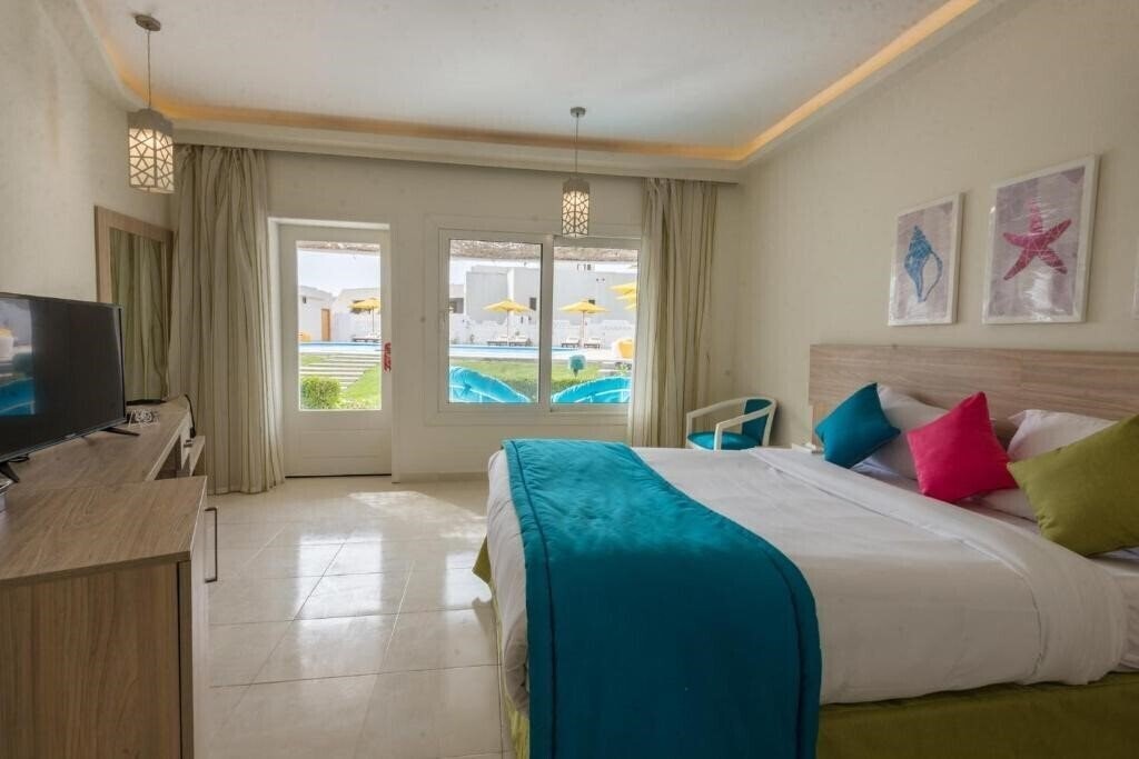 Фото Shams Lodge Water Sport Resort 4*
