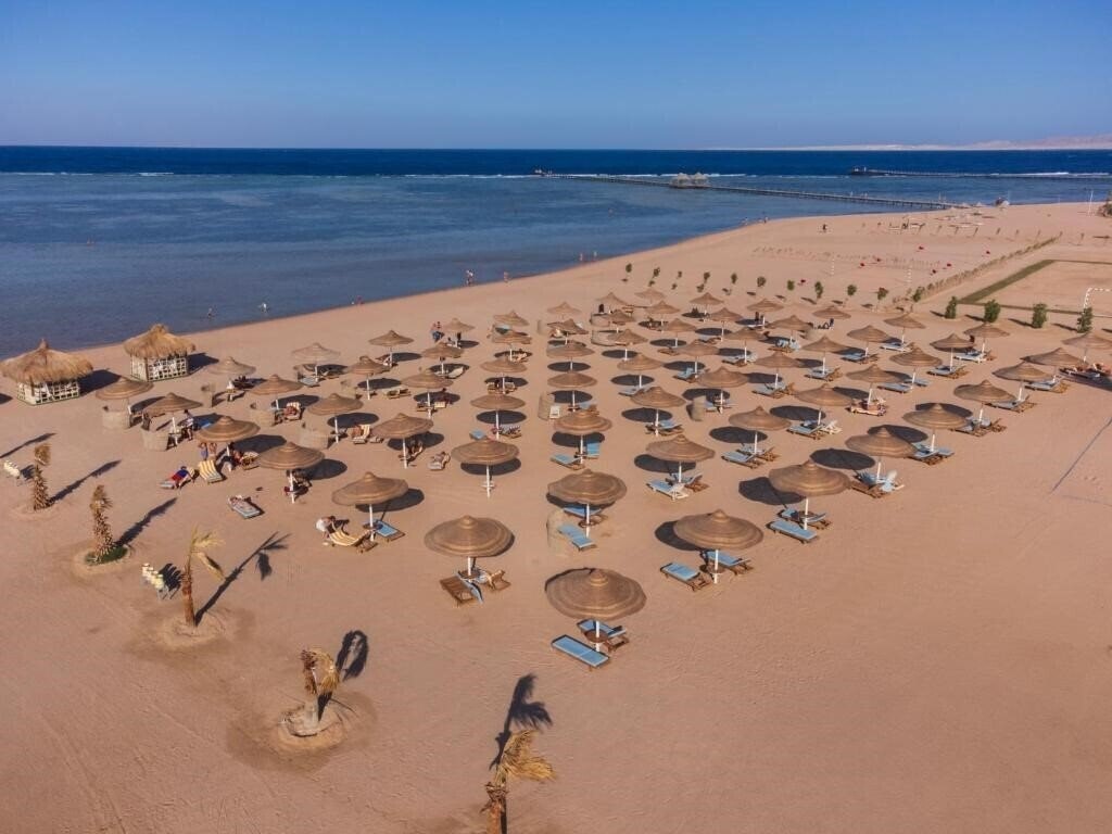 Зображення Amwaj Oyoun Resort 4*