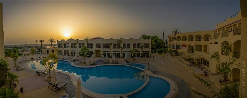 Отель Royal Oasis Naama Bay Hotel & Resort 3*
