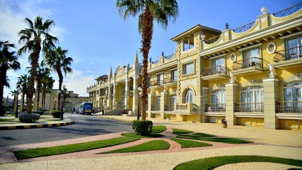 Готель IL Mercato Hotel 5*