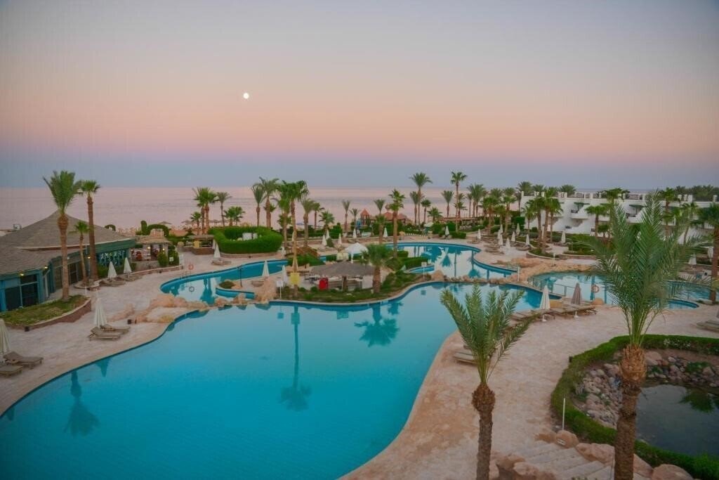 Готель Safir Sharm Waterfalls Resort (ex. Hilton Sharm Waterfalls Resort) 5*
