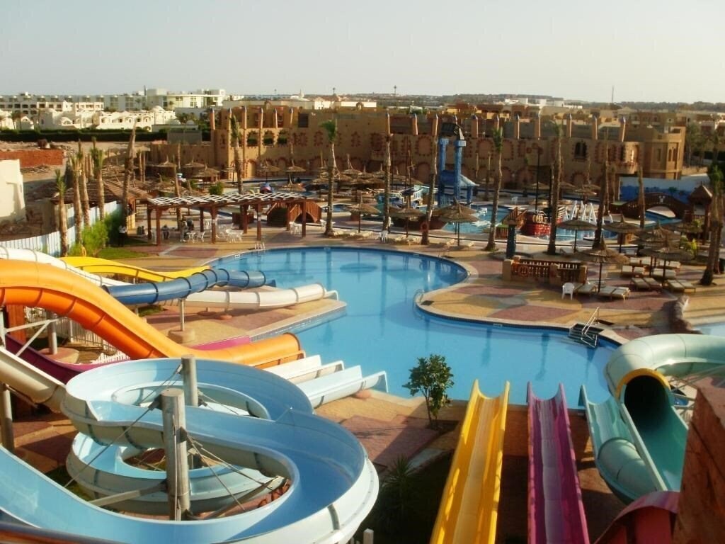 Зображення Edge by Rotana Sea Beach 4*