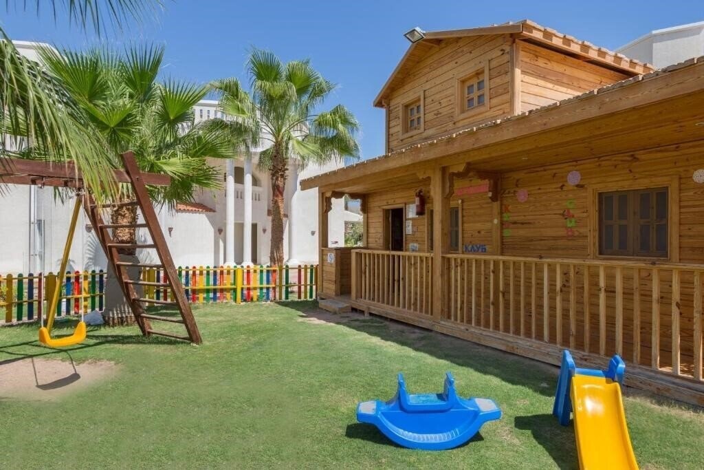 Фотография Naama Bay Hotel & Resort 5*
