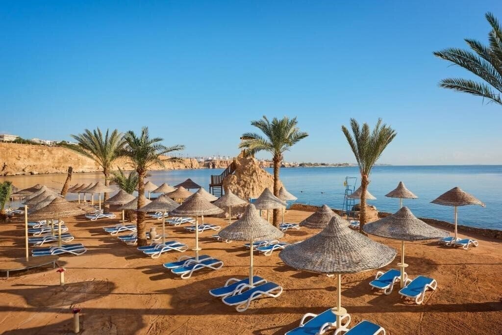 Готель Dreams Beach Resort 5*
