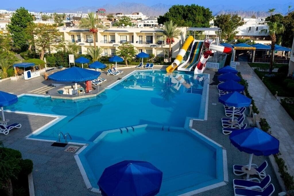 Готель Cataract Resort 4*