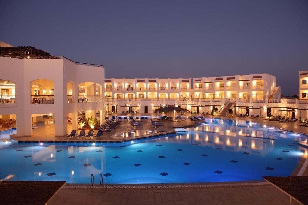Отель Jaz Neo Sharks Bay (ex. Jaz Sharks Bay, Sol Y Mar Sharks Bay) 4*