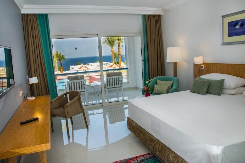 Фото Renaissance Sharm El Sheikh Golden View Beach Resort 5*