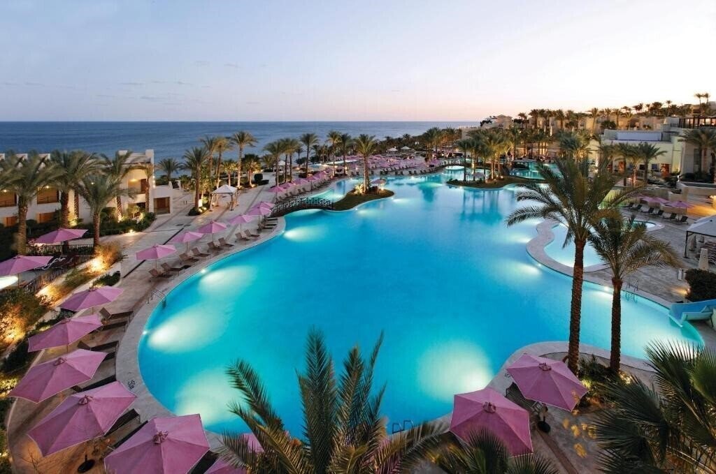 Готель Grand Rotana Resort & SPA 5*