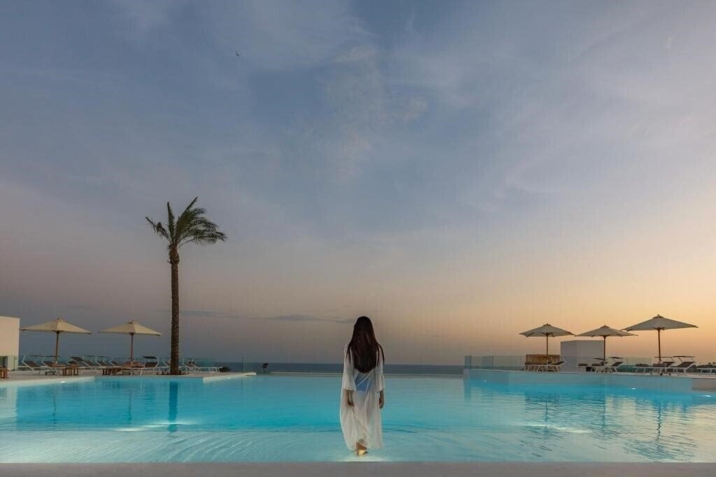 Готель Sunrise White Hills Resort 5*