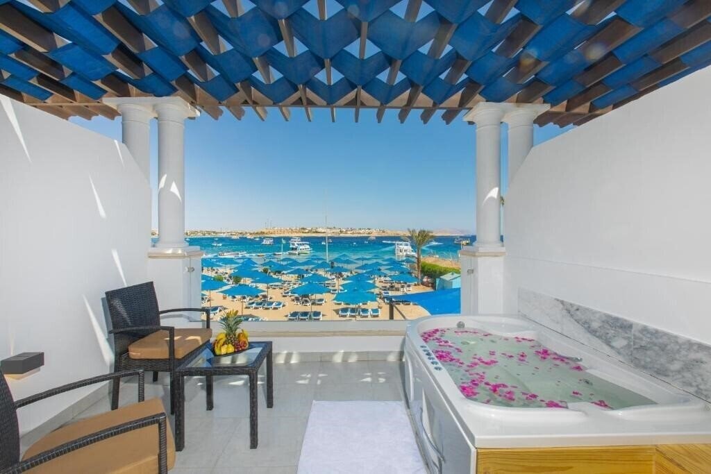 Фото Naama Bay Suites & SPA 5*