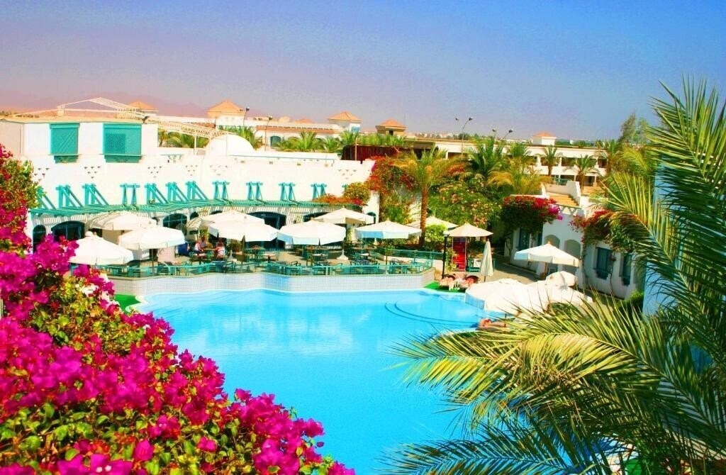 Фото Falcon Hills 3*