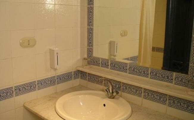 Фото Al diwan Hotel (ex. Comfort El Diwan) 3*