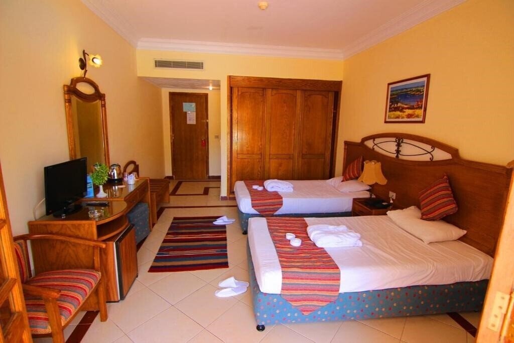 Фото Coral Hills Resort Sharm El Sheikh (ex. All Season Coral Hills, Coral Hills Resort) 4*