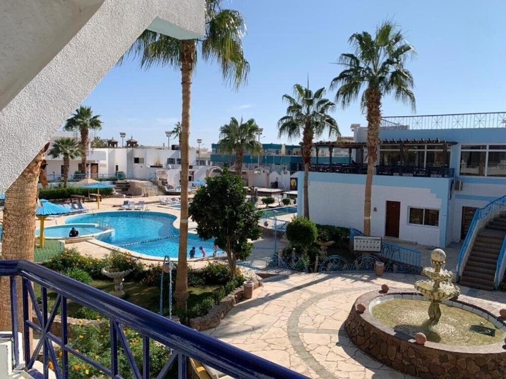 Фотографія Regency & Lodge Hotel 2*