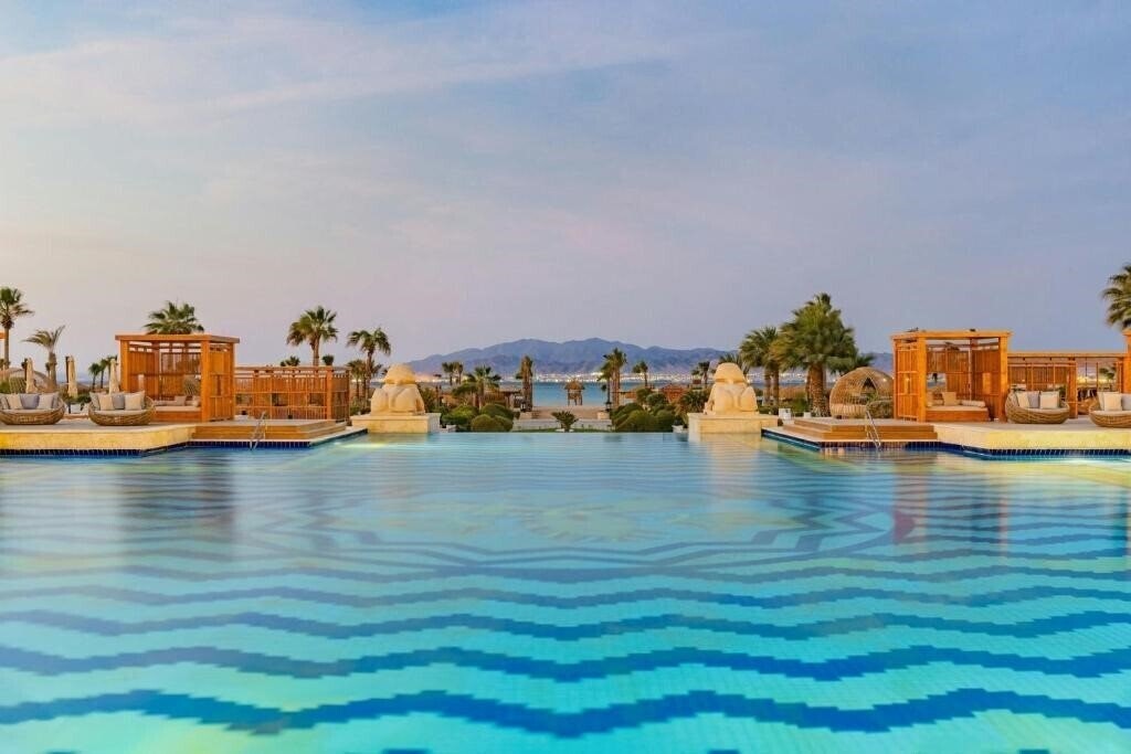 Готель Sheraton Soma Bay 5*