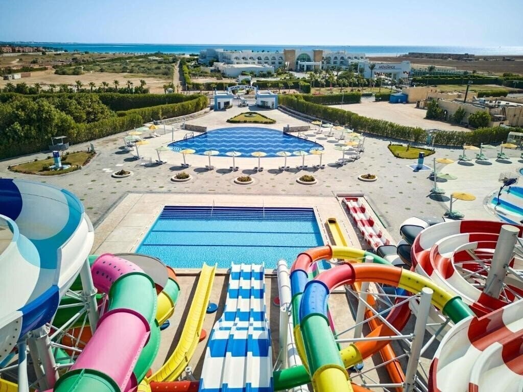 Фотографія Movenpick Waterpark Resort & SPA Soma Bay 5*