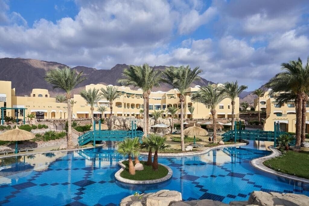 Готель Bay View Resort Taba Heights (ex. Marriott Taba) 5*