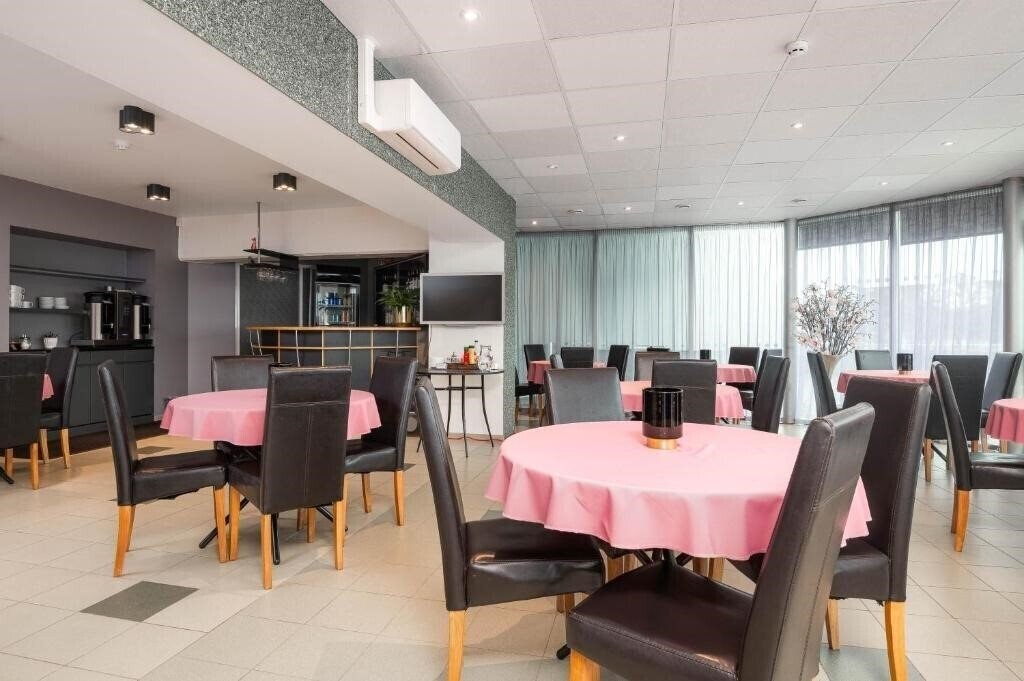 Изображение Emmi 3*