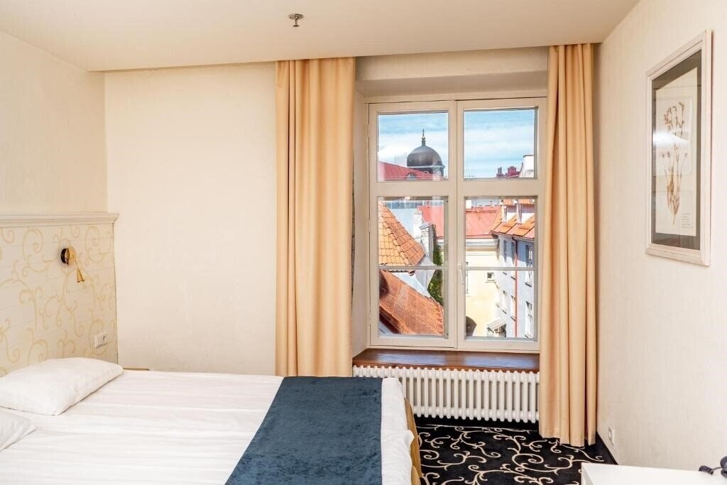 Изображение Meriton Old Town 2*
