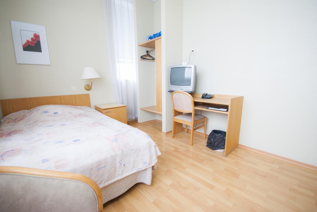 Готель Tatari 53 2*