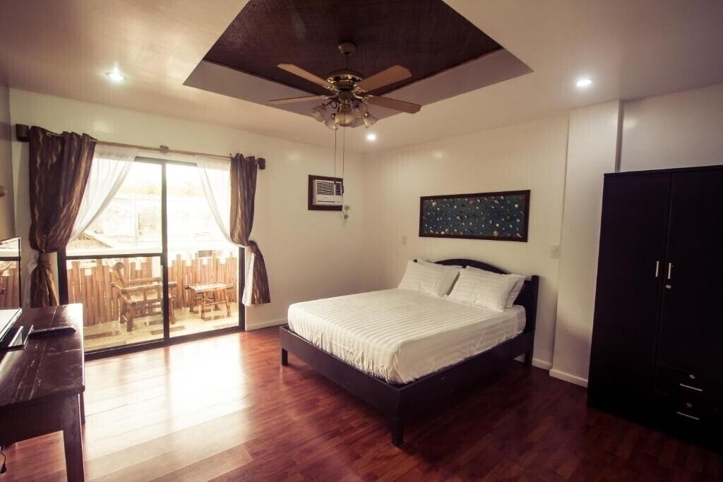Фото Oasis Resort 3*