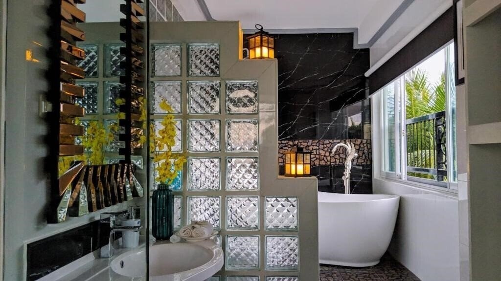 Фото Bohol South Beach Hotel 3*