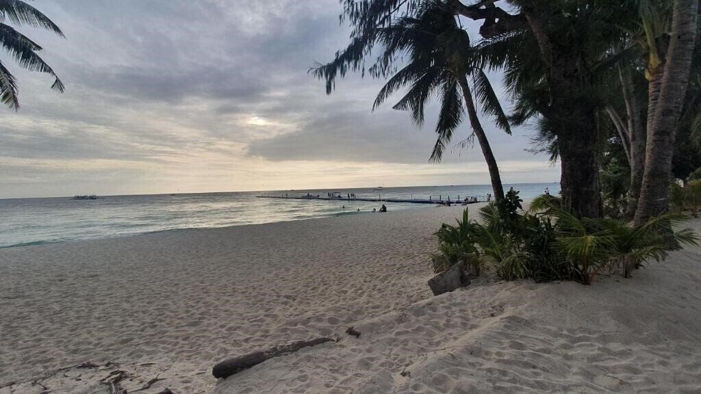 Фотографія Divegurus Boracay Beach Resort 3*