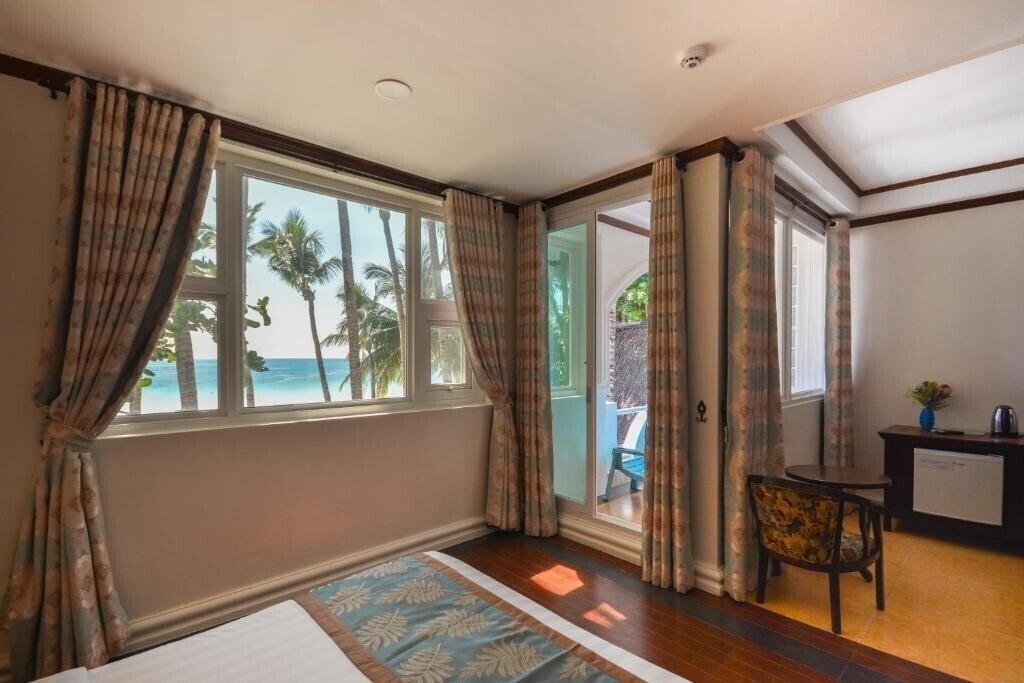 Фото Royal Park Resort Hotel 3*