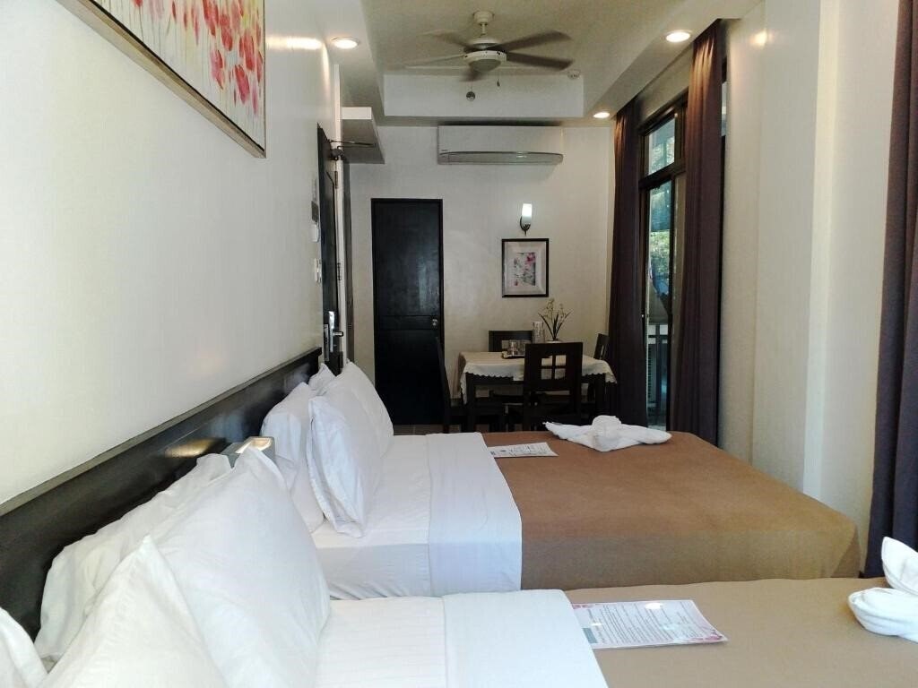 Картинка One Crescent Place Hotel 4*