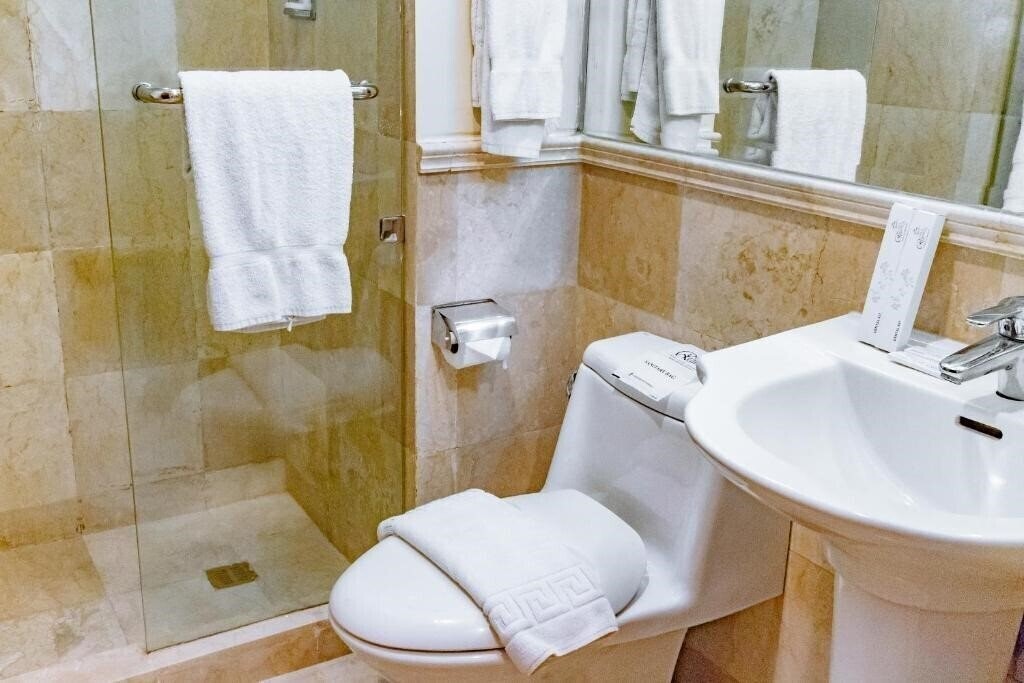 Фотография Crown Regency Prince Resort 3*