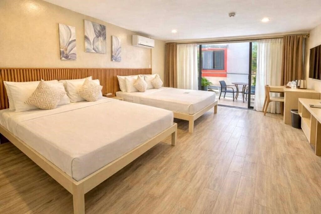 Готель Red Coco Inn De Boracay 2*