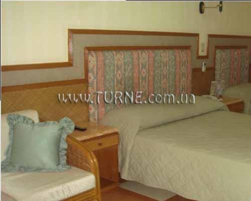 Готель Red Coconut Beach Resort 4*