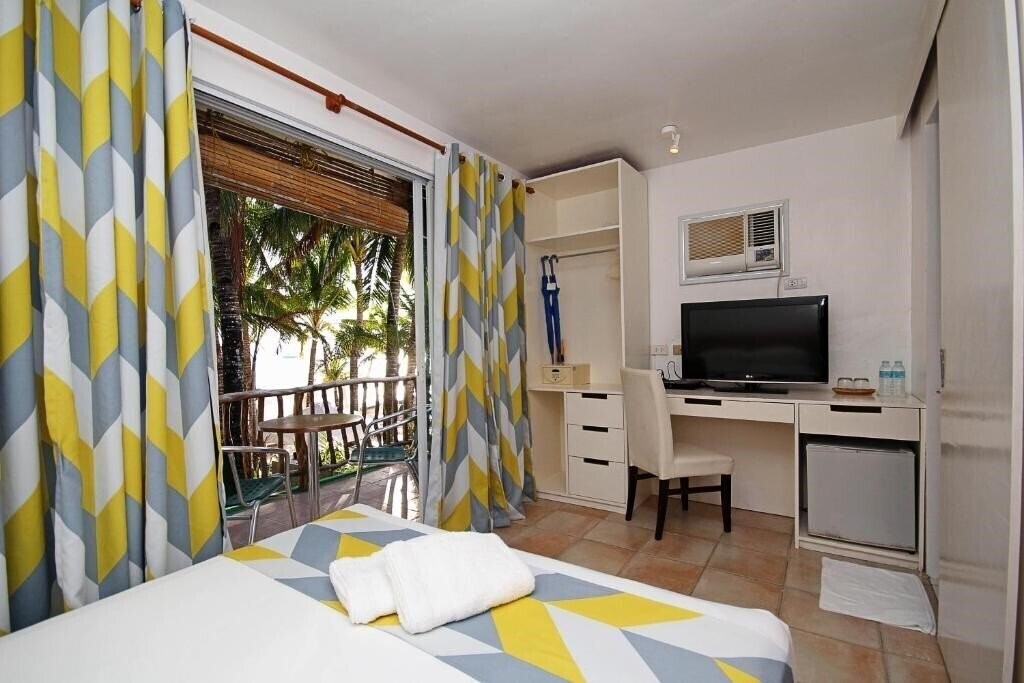 Готель Bluewaves Beach House 3*