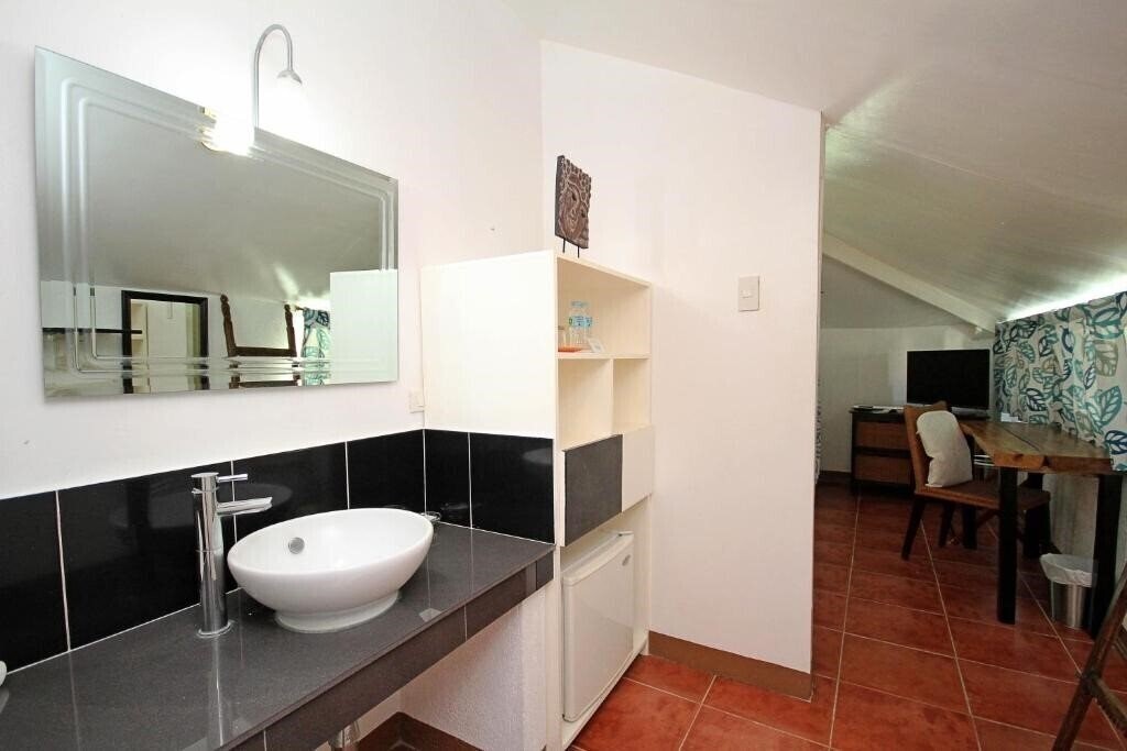 Фото Bluewaves Beach House 3*