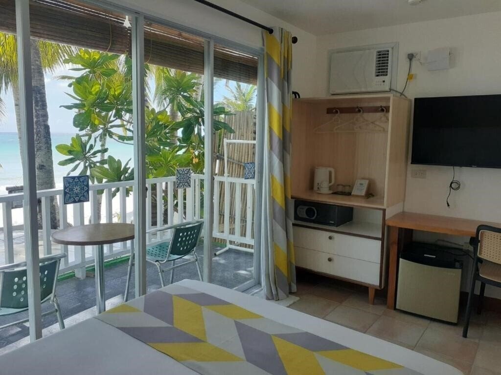 Фотография Bluewaves Beach House 3*