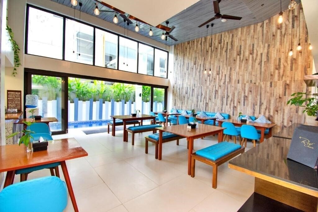 Фото Ferra Hotel Boracay 3*