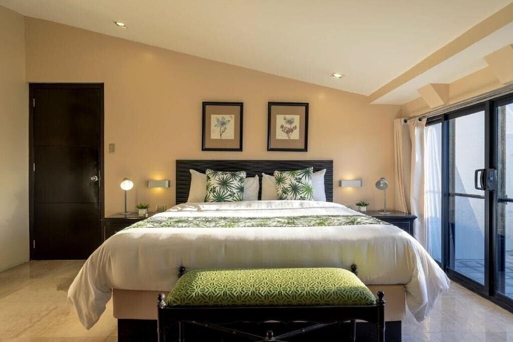 Фото Orchid Garden Suites 3*