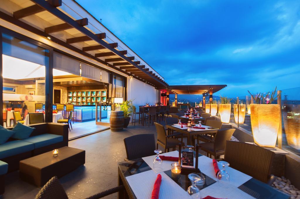 Готель Harolds Hotel 4*