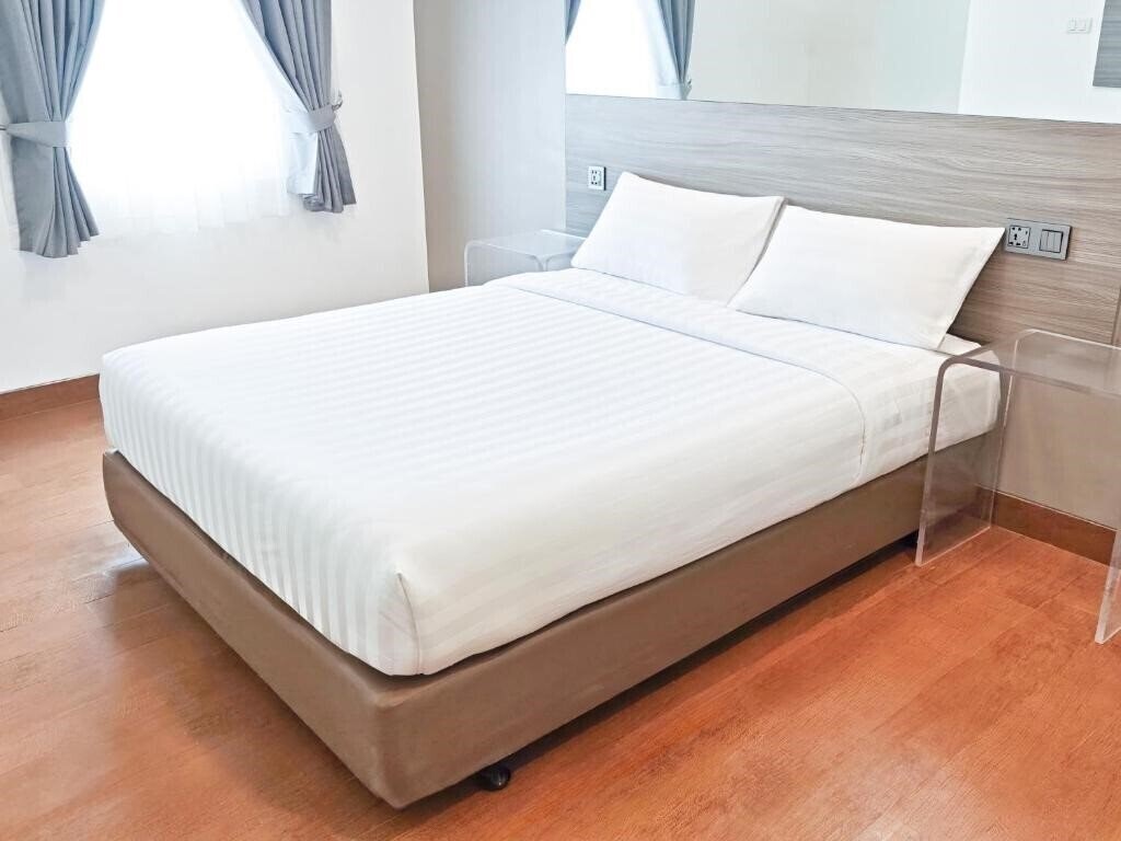 Фото Red Planet Hotel Cebu 2*