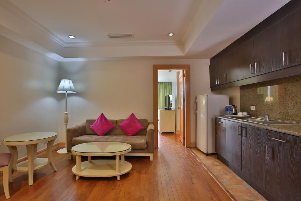 Изображение Crown Regency Hotel & Towers 4*