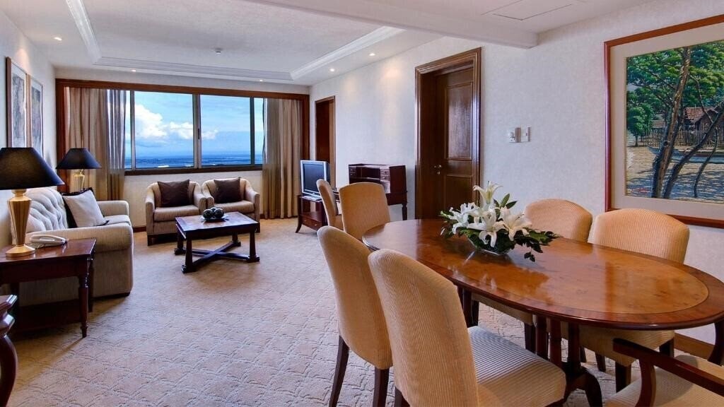 Готель Marco Polo Plaza Cebu 4*